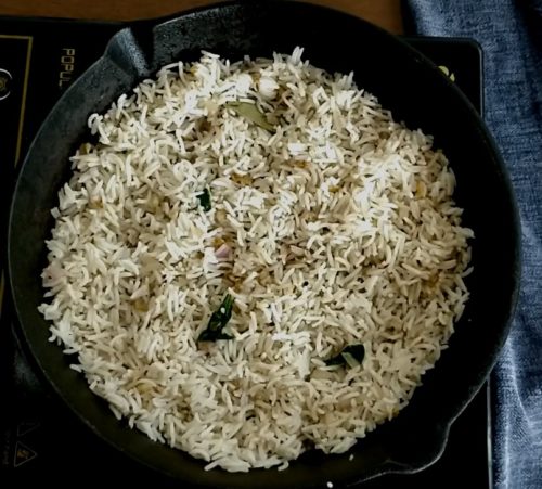 Burnt Garlic Basil Rice Recipe