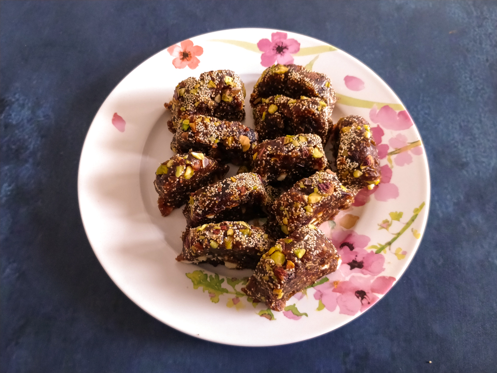 Sugar-Free Khajur Roll Recipe | How to make Dates Roll |Dine Delicious