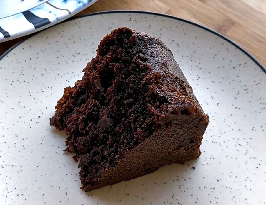 Eggless Chocolate Cake without Oven